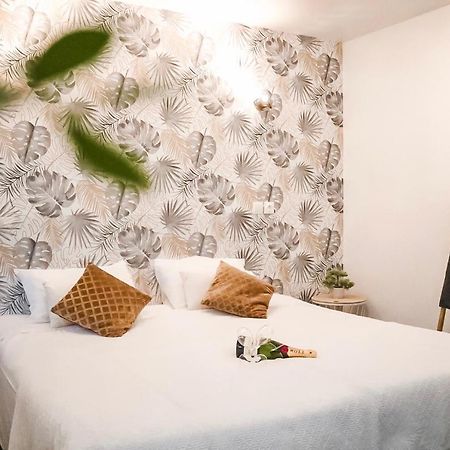 Maria Grazia Hotel Saint-Gâtien-des-Bois Zewnętrze zdjęcie