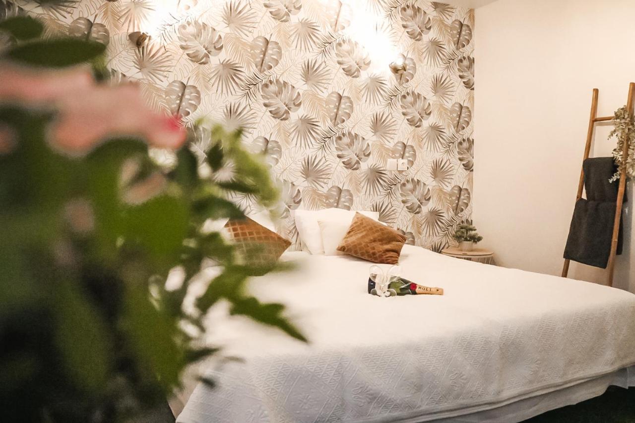 Maria Grazia Hotel Saint-Gâtien-des-Bois Zewnętrze zdjęcie